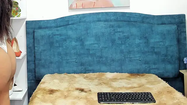 IsadoraVex online show from April 22, 12:39 pm