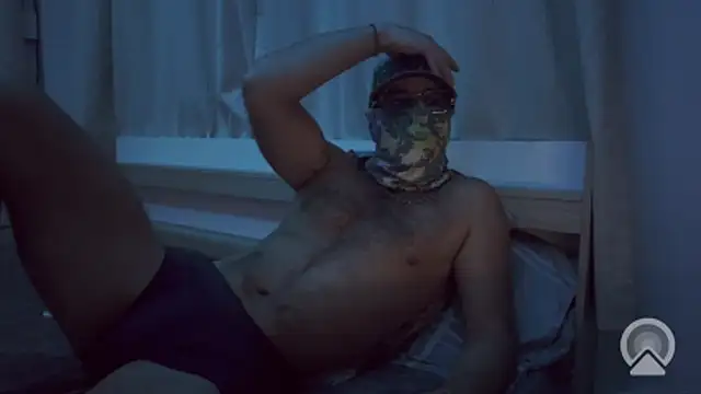 Snapshot of Veyronyx chatting on April 15, 6:48 pm Veyronyx online show from April 15, 6:48 pm