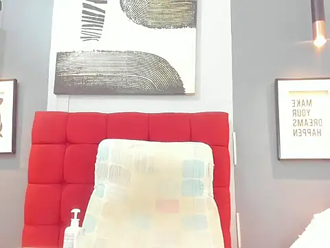 Snapshot of Laura_vega23 chatting on April 8, 4:34 am Laura vega23 online show from April 8, 4:34 am