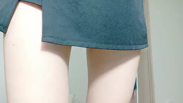 Snapshot of irochan_v chatting on April 13, 9:04 am irochan v online show from April 13, 9:04 am