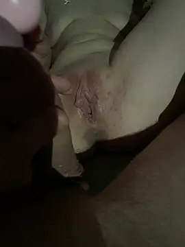 Snapshot of sex2me chatting on April 8, 6:19 pm sex2me online show from April 8, 6:19 pm