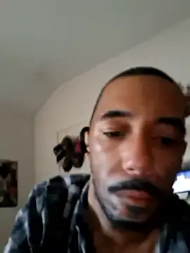 Snapshot of Willybigcock1981 chatting on April 13, 4:01 pm Willybigcock1981 online show from April 13, 4:01 pm