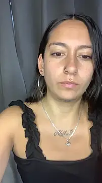 Snapshot of DulceLatinaxo chatting on June 16, 9:39 pm DulceLatinaxo online show from June 16, 9:39 pm