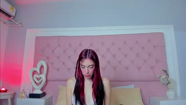 Snapshot of DannaFlame_ chatting on May 28, 6:21 am DannaFlame online show from May 28, 6:21 am