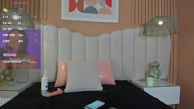 Snapshot of zoe_blosson chatting on April 19, 6:10 pm zoe blosson online show from April 19, 6:10 pm