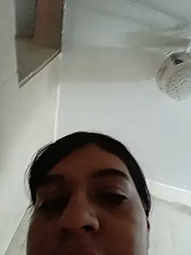 Snapshot of Solange_686 chatting on May 30, 5:32 pm Solange 686 online show from May 30, 5:32 pm