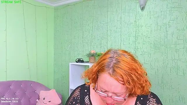 Snapshot of Fara_Flutte chatting on July 17, 10:33 am Fara Flutte online show from July 17, 10:33 am