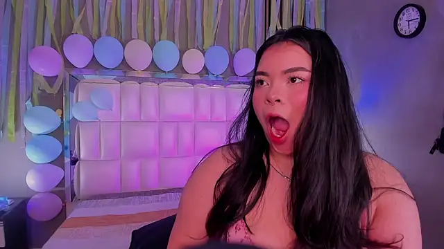 Snapshot of ROSELEI_ chatting on April 7, 12:05 pm ROSELEI online show from April 7, 12:05 pm