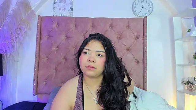 ROSELEI  online show from June 15, 9:22 am