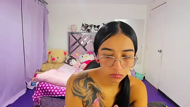 Snapshot of valery_taylor_1 chatting on July 15, 11:10 pm valery taylor 1 online show from July 15, 11:10 pm