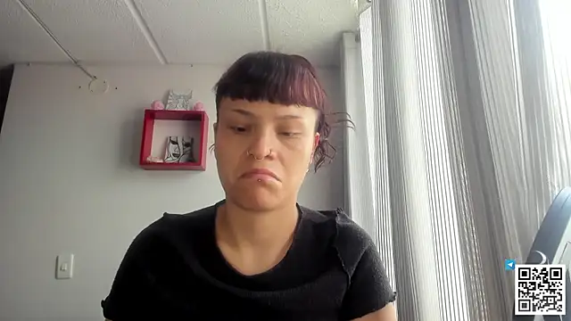 Snapshot of seijaku_ chatting on June 1, 6:20 pm seijaku online show from June 1, 6:20 pm