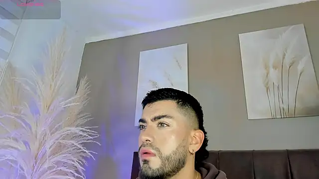 Snapshot of Alexander_Diazz chatting on July 15, 2:22 pm Alexander Diazz online show from July 15, 2:22 pm