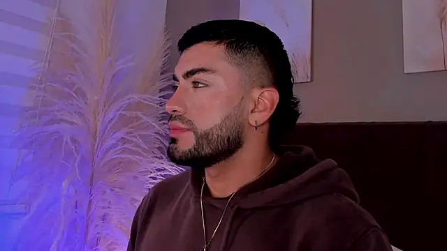 Snapshot of Alexander_Diazz chatting on July 16, 5:30 pm Alexander Diazz online show from July 16, 5:30 pm