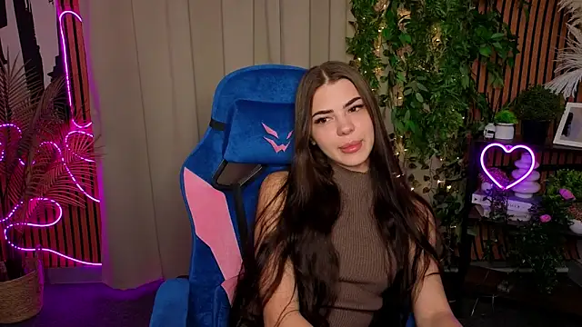 Snapshot of MeganParks chatting on April 12, 6:46 pm MeganParks online show from April 12, 6:46 pm