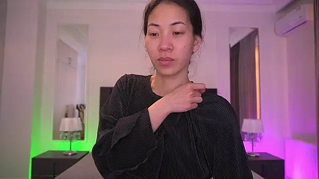 YunaYum online show from April 28, 3:11 am