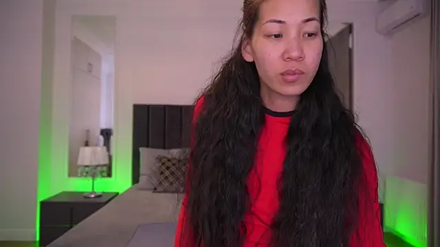 YunaYum online show from April 28, 7:41 pm