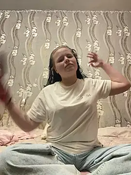 tiny lily  online show from April 23, 6:21 pm