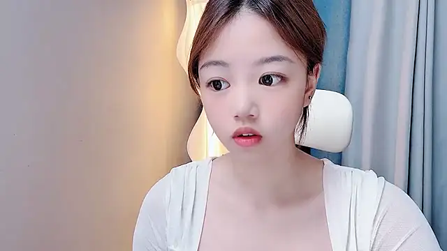 Snapshot of Lilababy00 chatting on July 11, 4:37 am Lilababy00 online show from July 11, 4:37 am