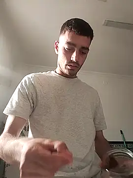 locuraypasion00 online show from April 8, 7:19 am