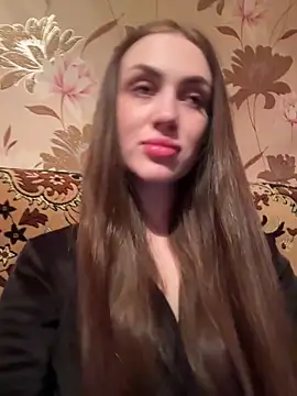 Snapshot of AlinaLove3213 chatting on June 28, 8:15 pm AlinaLove3213 online show from June 28, 8:15 pm