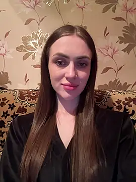 Snapshot of AlinaLove3213 chatting on July 5, 7:43 pm AlinaLove3213 online show from July 5, 7:43 pm