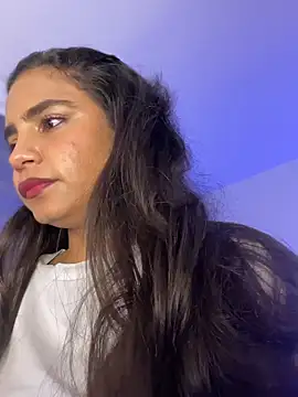 Snapshot of holaRosa chatting on June 12, 9:46 pm holaRosa online show from June 12, 9:46 pm