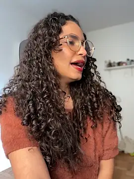 Snapshot of holaRosa chatting on June 14, 7:27 pm holaRosa online show from June 14, 7:27 pm