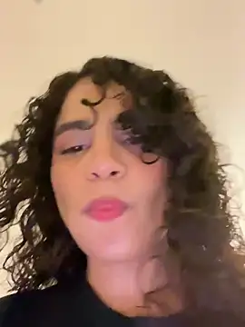 Snapshot of holaRosa chatting on June 16, 9:17 pm holaRosa online show from June 16, 9:17 pm