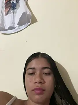 Snapshot of Kloe_zaf chatting on June 25, 1:49 am Kloe zaf online show from June 25, 1:49 am