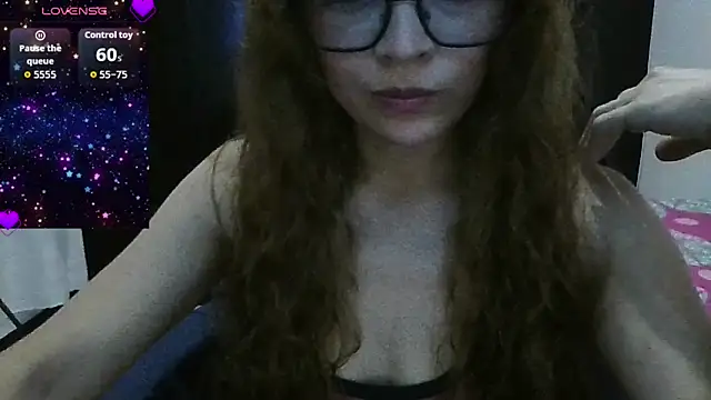 Snapshot of Lannah__ chatting on May 8, 6:19 am Lannah online show from May 8, 6:19 am