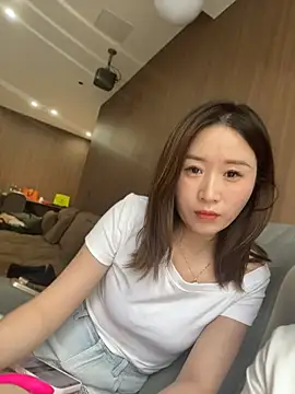 Snapshot of qin205205 chatting on June 24, 5:39 am qin205205 online show from June 24, 5:39 am