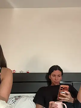 geneblan28 online show from April 8, 4:40 pm