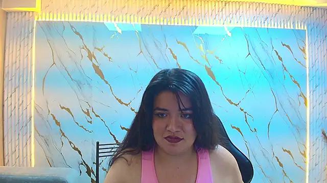 Snapshot of Sasha_tf chatting on April 16, 9:39 pm Sasha tf online show from April 16, 9:39 pm