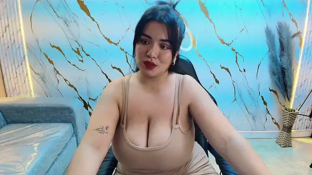 Snapshot of Sasha_tf chatting on May 8, 8:47 pm Sasha tf online show from May 8, 8:47 pm