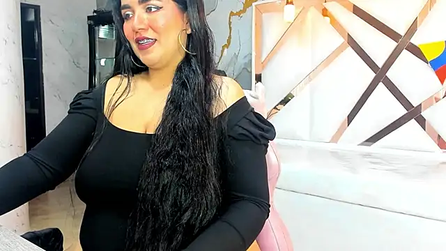 Snapshot of Sasha_tf chatting on July 4, 8:37 pm Sasha tf online show from July 4, 8:37 pm