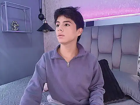 Snapshot of saintDangelo chatting on May 25, 1:17 pm saintDangelo online show from May 25, 1:17 pm