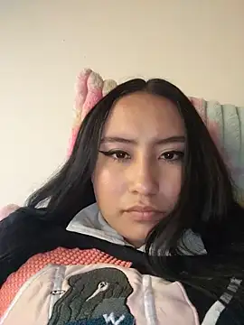 Snapshot of Aveline_Velvet chatting on June 17, 5:58 pm Aveline Velvet online show from June 17, 5:58 pm