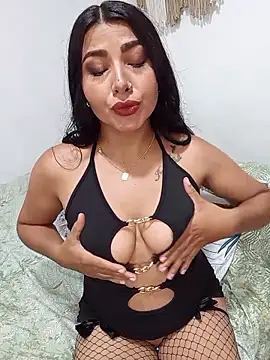 Snapshot of Antonella-corruso chatting on June 14, 1:47 am Antonella-corruso online show from June 14, 1:47 am