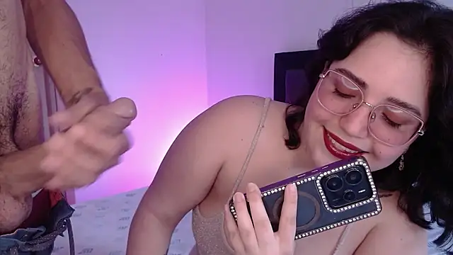 Snapshot of mijoprietosex chatting on May 5, 4:59 pm mijoprietosex online show from May 5, 4:59 pm