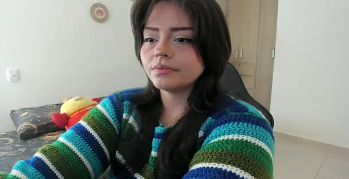 Snapshot of _iamrousie_ chatting on May 13, 2:03 pm iamrousie online show from May 13, 2:03 pm