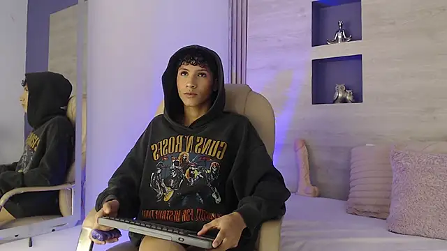 Velvet An online show from April 17, 3:31 am