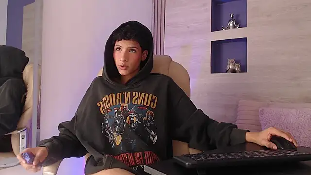 Velvet An online show from April 18, 3:43 am