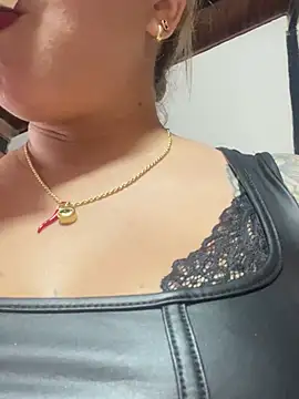 jade06  online show from April 19, 5:23 pm