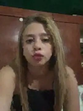 Snapshot of jade06_ chatting on May 1, 4:33 pm jade06 online show from May 1, 4:33 pm