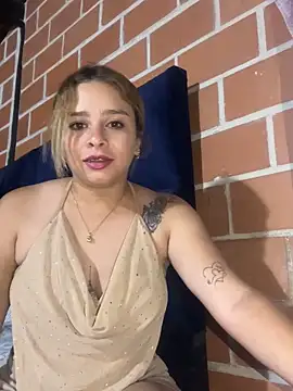 Snapshot of jade06_ chatting on May 21, 6:15 pm jade06 online show from May 21, 6:15 pm