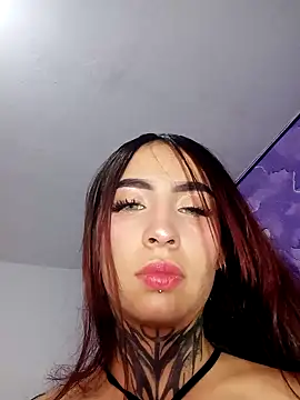 Snapshot of Rouxx_1 chatting on May 4, 11:56 pm Rouxx 1 online show from May 4, 11:56 pm