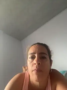 Natigoonzalez online show from April 23, 1:13 pm