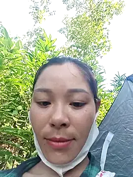 Snapshot of mia0033 chatting on May 26, 10:22 am mia0033 online show from May 26, 10:22 am