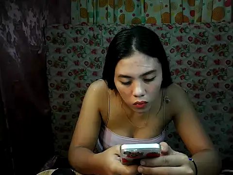 Snapshot of katarinaxxxx chatting on May 15, 12:56 pm katarinaxxxx online show from May 15, 12:56 pm