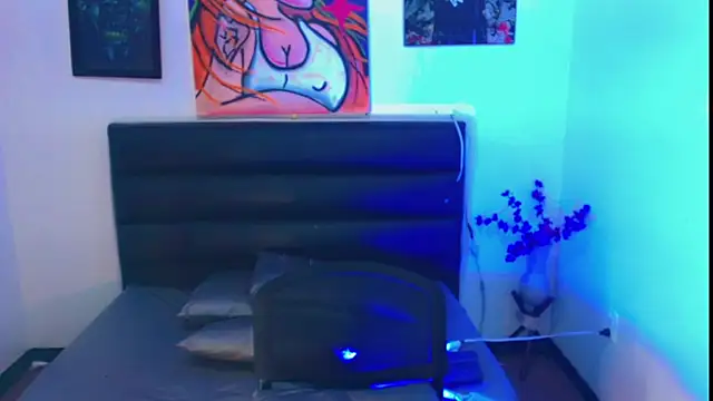 Snapshot of Mia_dasilva_ chatting on June 27, 12:22 pm Mia dasilva online show from June 27, 12:22 pm